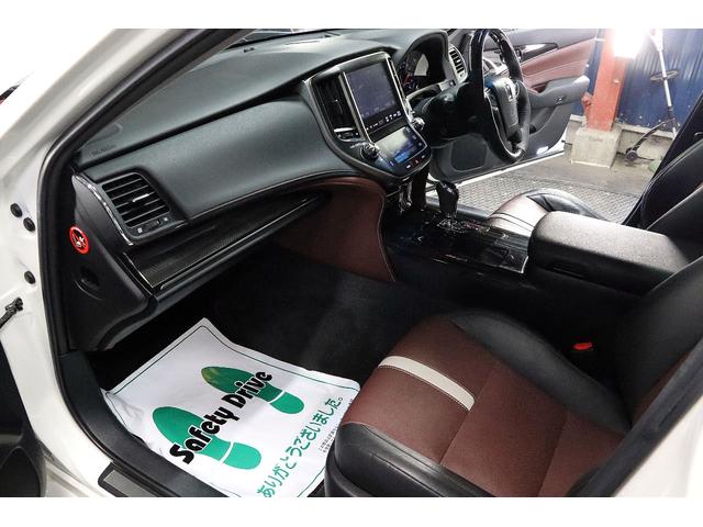 クラウンハイブリッド アスリートＳＦｏｕｒブラックスタイル４ＷＤ本州仕入特別仕様車　ブラックスパッタリング１８ＡＷ／新品社外ハンドル／ソナー／メッキリング／オートポール／オートリアサンシェード／フルセグＴＶ／ＴＶキャンセラー／ルームＬＥＤ／Ｂｌｕｅｔｏｏｔｈ／ＥＴＣ／ＵＳＢ／ＤＶＤ（33枚目）