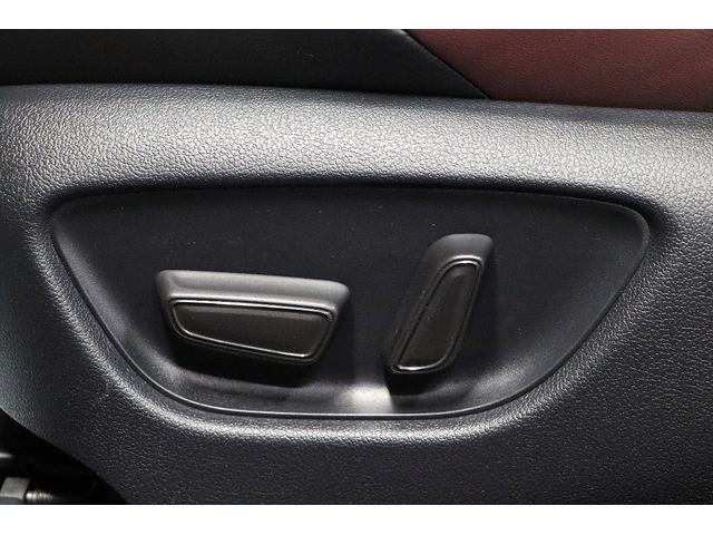 クラウンハイブリッド ＲＳアドバンスＦｏｕｒ４ＷＤＴＲＤフルエアロ４本出しマフラー　本州仕入／禁煙車／寒冷地リアフォグ／ＮＥＷリアスモーク施工／パノラミックビュー全方位カメラ／デジタルインナーミラー／ハーフレザーシート／ナビ／フルセグＴＶ／３眼ＬＥＤヘッドライト／カードキー／ドラレコ（32枚目）