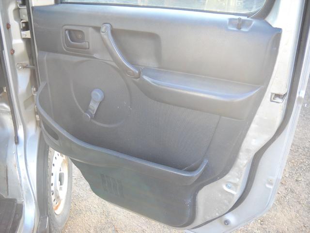 キャリイトラック ＫＣエアコン・パワステ　本州仕入　４ＷＤ　走行５１０００ＫＭ　エアコンパワステ　ヘッドライトレベライザー　２－４切り替えＬＯモード付４ＷＤ（6枚目）