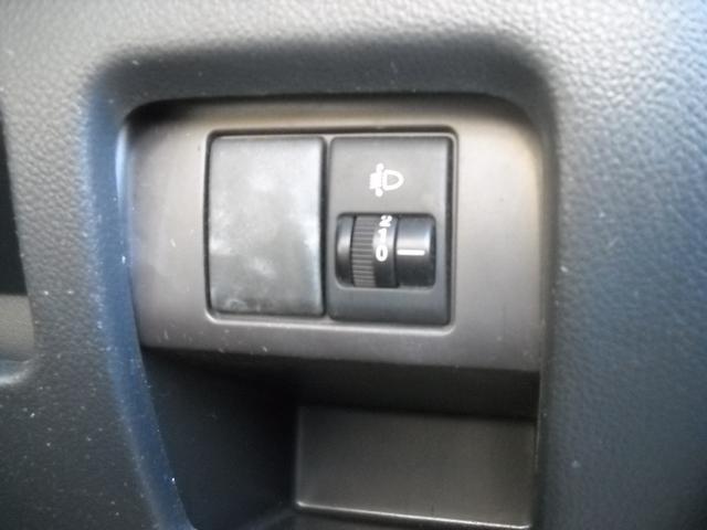 キャリイトラック ＫＣエアコン・パワステ　本州仕入　４ＷＤ　走行５１０００ＫＭ　エアコンパワステ　ヘッドライトレベライザー　２－４切り替えＬＯモード付４ＷＤ（12枚目）