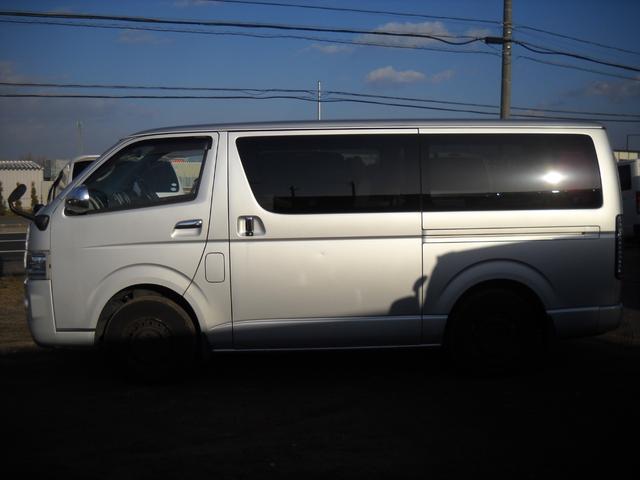 ハイエースバン ロングスーパーGL 本州仕入 ディーゼル オートマ4WD 走行178000K キーレス ABSエアバック ナビTV Bトゥース DVD再生 ETC オートライト デュアルエアコン Rヒーター Pガラス ドライブレコーダー(4枚目)