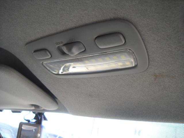 ハイエースバン ロングスーパーGL 本州仕入 ディーゼル オートマ4WD 走行178000K キーレス ABSエアバック ナビTV Bトゥース DVD再生 ETC オートライト デュアルエアコン Rヒーター Pガラス ドライブレコーダー(22枚目)