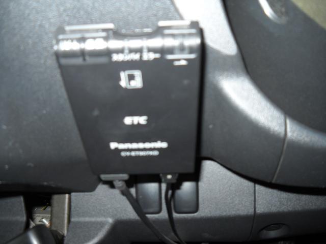 ハイエースバン ロングスーパーGL 本州仕入 ディーゼル オートマ4WD 走行178000K キーレス ABSエアバック ナビTV Bトゥース DVD再生 ETC オートライト デュアルエアコン Rヒーター Pガラス ドライブレコーダー(24枚目)