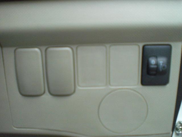 ムーヴ Ｌ　４ＷＤ（15枚目）