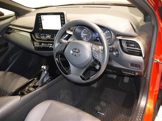 Ｃ－ＨＲ Ｇ－Ｔ　ＬＥＤヘッドライト　クルーズコントロール　寒冷地　キーレスエントリー　ＡＢＳ　イモビライザー　フルオートエアコン　エアバッグ　アルミ付　ハーフレザーシート　スマートキ－　フルタイム４ＷＤ　横滑り防止（4枚目）