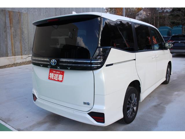 ヴォクシー ハイブリッドＳ－Ｇ　４ＷＤ　ナビ　ＬＥＤライト　Ｂカメラ　両側スライドドア　寒冷地仕様（5枚目）