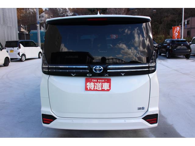 ヴォクシー ハイブリッドＳ－Ｇ　４ＷＤ　ナビ　ＬＥＤライト　Ｂカメラ　両側スライドドア　寒冷地仕様（6枚目）