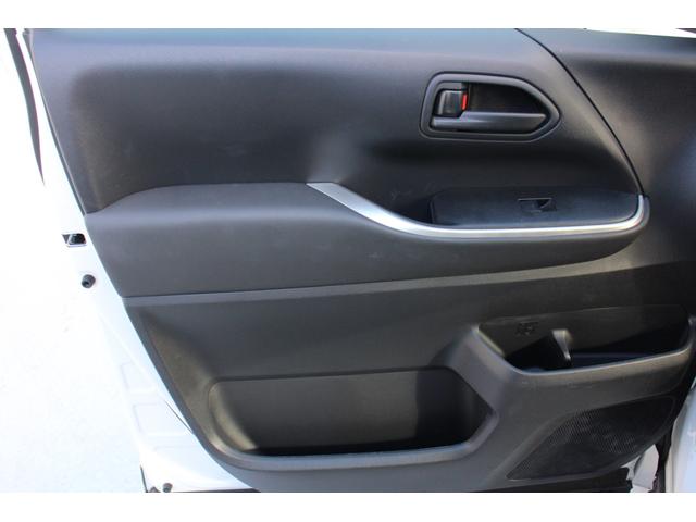 ヴォクシー ハイブリッドＳ－Ｇ　４ＷＤ　ナビ　ＬＥＤライト　Ｂカメラ　両側スライドドア　寒冷地仕様（9枚目）