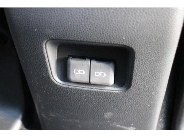 ヴォクシー ハイブリッドＳ－Ｇ　４ＷＤ　ナビ　ＬＥＤライト　Ｂカメラ　両側スライドドア　寒冷地仕様（15枚目）