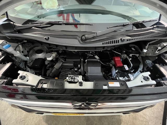 スペーシアカスタム ハイブリッドＸＳターボ　４ＷＤ　スズキコネクト対応車　メーカーＯＰ９インチナビ　全方位カメラ　フルセグＴＶ　Ｂｌｕｅｔｏｏｔｈ接続可　両側パワスラ　ハーフレザーシート　オットマン　フルフラットシート　ＬＥＤヘッドライト（24枚目）