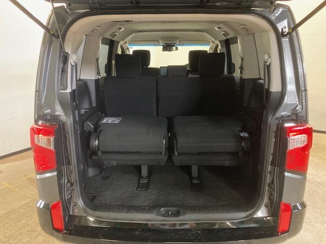 デリカＤ：５ Ｐ　４ＷＤ　フルセグナビ　全方位カメラ　ＥＴＣ　クルーズコントロール　ステアリングオーディオスイッチ　パドルシフト　純正アルミホイール　両側電動スライドドア　衝突被害軽減ブレーキ　電動パーキング（29枚目）