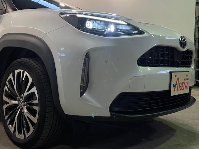 ヤリスクロス Ｚ　４ＷＤ　トヨタセーフティセンス　Ｔコネクトナビ　全方位カメラ　Ｂｌｕｅｔｏｏｔｈ接続可　ビルトインＥＴＣ　ドラレコ　１８インチ純正アルミ　ＬＥＤヘッドライト　寒冷地仕様　電動リアゲート　シートヒーター（11枚目）