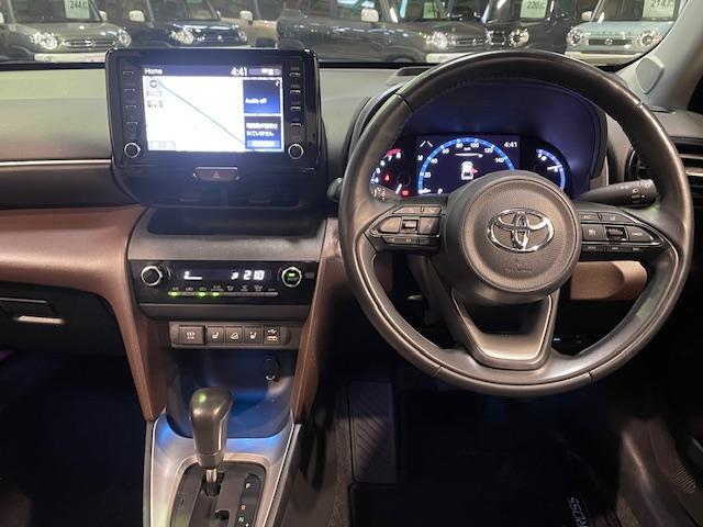 ヤリスクロス Ｚ　４ＷＤ　トヨタセーフティセンス　Ｔコネクトナビ　全方位カメラ　Ｂｌｕｅｔｏｏｔｈ接続可　ビルトインＥＴＣ　ドラレコ　１８インチ純正アルミ　ＬＥＤヘッドライト　寒冷地仕様　電動リアゲート　シートヒーター（14枚目）