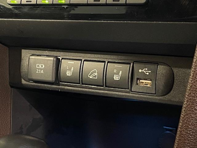 ヤリスクロス Ｚ　４ＷＤ　トヨタセーフティセンス　Ｔコネクトナビ　全方位カメラ　Ｂｌｕｅｔｏｏｔｈ接続可　ビルトインＥＴＣ　ドラレコ　１８インチ純正アルミ　ＬＥＤヘッドライト　寒冷地仕様　電動リアゲート　シートヒーター（26枚目）