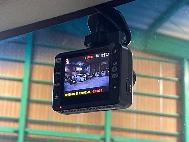 スペーシアカスタムＺ ベースグレード　ＳＤナビ　バックカメラ　フルセグＴＶ　Ｂｌｕｅｔｏｏｔｈ接続可　ＤＶＤ再生　ＣＤ再生　ＥＴＣ　ドラレコ　片側パワスラ　フルフラットシート　ＨＩＤヘッドライト　フロントフォグランプ　オートライト（33枚目）