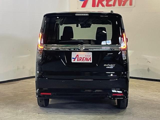 ソリオバンディット ハイブリッドＭＶ　４ＷＤ　ハイブリッドＭ全方位モニター付きナビ　フルセグ　スズキコネクト対応　両側パワースライドドア　ＬＥＤヘッドライト　アダプティブクルーズコントロール　シートヒーター　電動パーキングブレーキ（5枚目）
