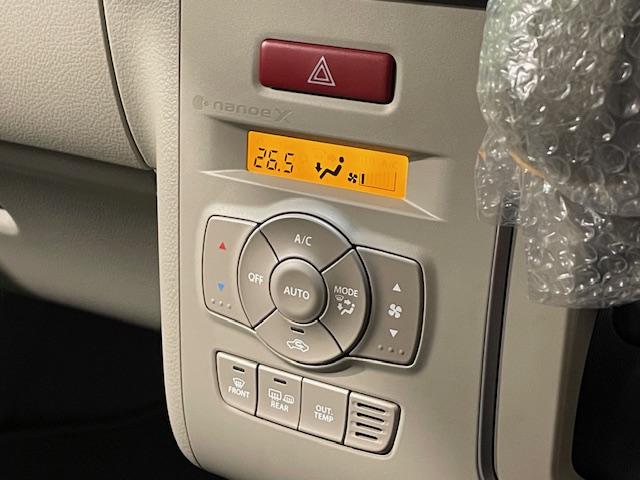 アルトラパンLC ハイブリッドX 4WD スズキコネクト対応車 登録済未使用車 全方位パッケージ オートライト シートヒーター プッシュスタート ステアリングリモコン スズキセーフティ 14インチ純正アルミ Cタイプ充電ソケット(22枚目)