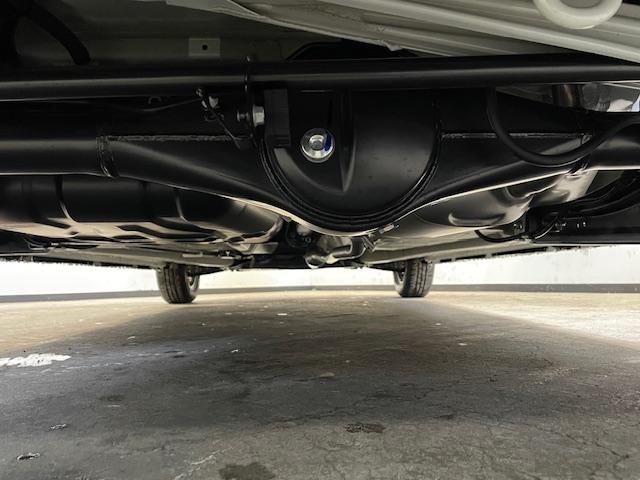 スペーシアギア ハイブリッドＸＺ　ハイブリッドＸＺスズキコネクト／純正９型ナビ／全方位カメラ／フルセグＴＶ／両側パワースライドドア／ＬＥＤヘッドライト＆フォグ／禁煙車／プッシュスタート／スマートキー／前席シートヒーター登録済み未使用（11枚目）