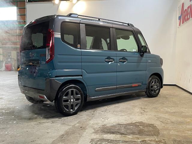 スペーシアギア ハイブリッドＸＺ　ターボ　スズキコネクト／純正９型ナビ／全方位カメラ／フルセグＴＶ／両側パワースライドドア／ＬＥＤヘッドライト＆フォグ／禁煙車／プッシュスタート／スマートキー／前席シートヒーター（8枚目）