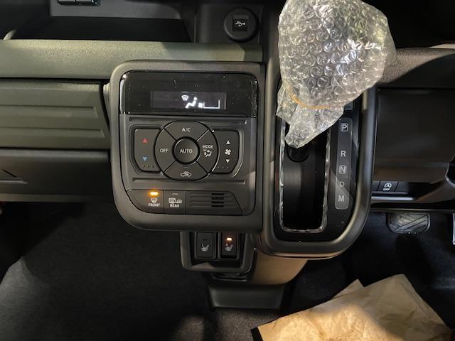 スペーシアギア ハイブリッドＸＺ　ターボ　スズキコネクト／純正９型ナビ／全方位カメラ／フルセグＴＶ／両側パワースライドドア／ＬＥＤヘッドライト＆フォグ／禁煙車／プッシュスタート／スマートキー／前席シートヒーター（24枚目）