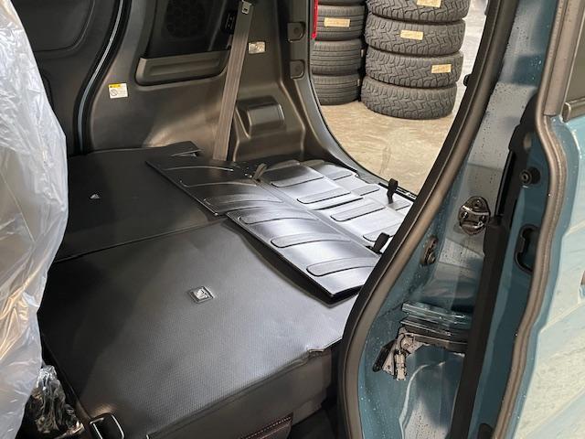 スペーシアギア ハイブリッドＸＺ　ターボ　スズキコネクト／純正９型ナビ／全方位カメラ／フルセグＴＶ／両側パワースライドドア／ＬＥＤヘッドライト＆フォグ／禁煙車／プッシュスタート／スマートキー／前席シートヒーター（43枚目）