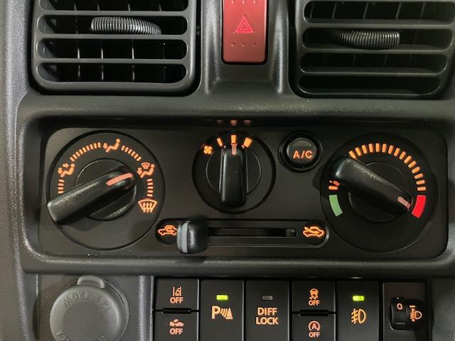 �V���[���[�����ɂ̓L�b�Y�X�y�[�X�����������Ƒ��F�l�ł����X�������܂��i�O�n�O�j�@�������A�[�������܂ł��Ԃ����I�щ�������