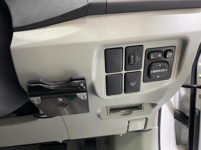 S 禁煙車 FF2駆 純正SDナビ CD DVD TV AUX バックカメラ 電格ミラー シートリフター ETC 前方ドラレコ スマートキー 社外15インチアルミ 横滑り防止 フルフラット アイストップ(21枚目)
