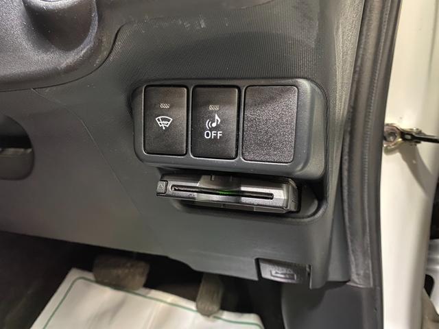 G 禁煙車 FF2駆 社外SDナビ CD DVD TV エンジンスターター ETC 横滑り防止 前方ドライブレコーダー シートリフター ワイパーデアイサー 社外15インチアルミ 電格ミラー(23枚目)