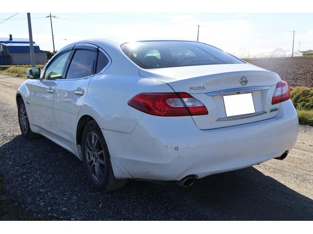 フーガハイブリッド ベースグレード　検２年　買取直販　バックモニター（4枚目）