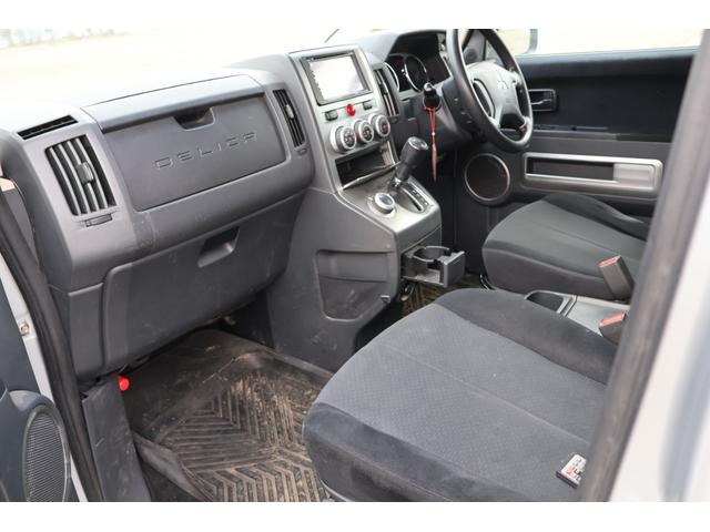 デリカD:5 M 4WD 片側電動スライドドア スマートキー(12枚目)