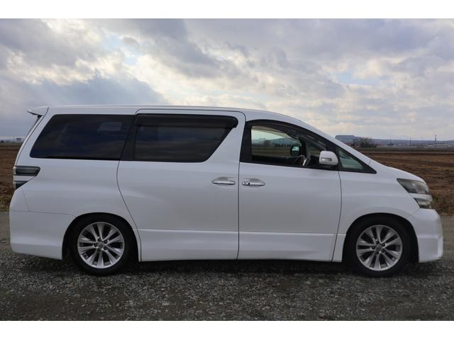 ヴェルファイア ２．４Ｚ　プラチナムセレクション　検２年　両側電動スライドドア　キャプテンシート（7枚目）