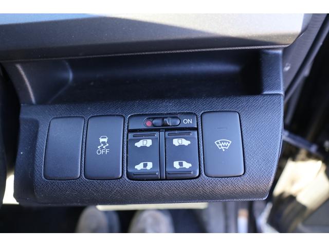 ステップワゴンスパーダ クールスピリット　検２年　両側電動スライドドア　ＥＴＣ　パドルシフト　バックモニター（14枚目）