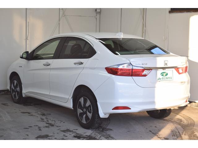 グレイス ハイブリッドLX 4WD 1年保証/走行無制限 事故歴なし 修復歴なし 純正Gathersナビ 寒冷地仕様 LEDヘッドL クルコン シートヒーター エンジンプッシュスタート ETC ステアリングスイッチ ECON(11枚目)