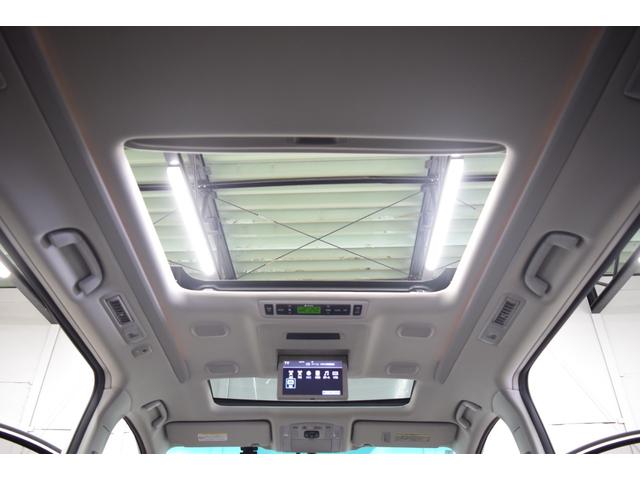 ヴェルファイアハイブリッド ＺＲ　Ｇエディション　４ＷＤ　１年保証／走行無制限　事故歴なし　修復歴なし　モデリスタフルエアロ　純正ＨＤＤナビ　後席Ｍ　黒革　トヨタプレミアムサウンド　Ｐバックドア　両側Ｐスラ　ツインＳルーフ　寒冷地仕様　社外エンスタ（5枚目）