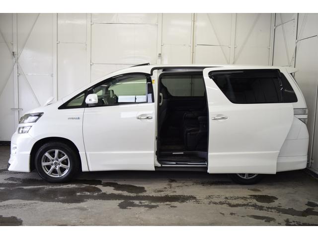 ヴェルファイアハイブリッド ＺＲ　Ｇエディション　４ＷＤ　１年保証／走行無制限　事故歴なし　修復歴なし　モデリスタフルエアロ　純正ＨＤＤナビ　後席Ｍ　黒革　トヨタプレミアムサウンド　Ｐバックドア　両側Ｐスラ　ツインＳルーフ　寒冷地仕様　社外エンスタ（12枚目）