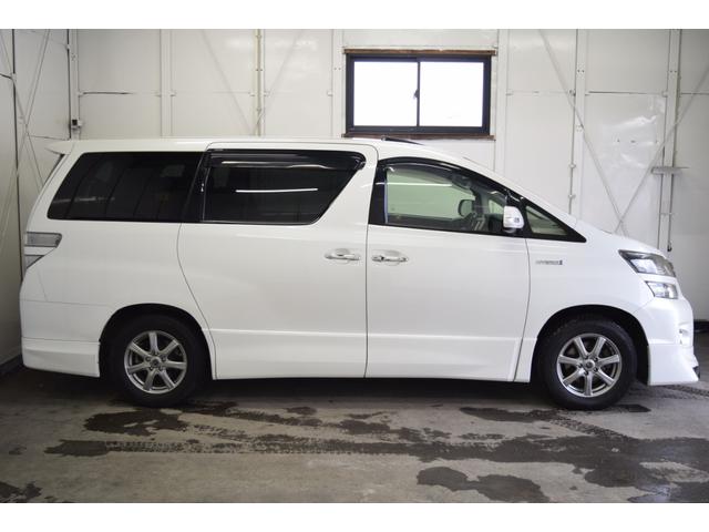 ヴェルファイアハイブリッド ＺＲ　Ｇエディション　４ＷＤ　１年保証／走行無制限　事故歴なし　修復歴なし　モデリスタフルエアロ　純正ＨＤＤナビ　後席Ｍ　黒革　トヨタプレミアムサウンド　Ｐバックドア　両側Ｐスラ　ツインＳルーフ　寒冷地仕様　社外エンスタ（66枚目）