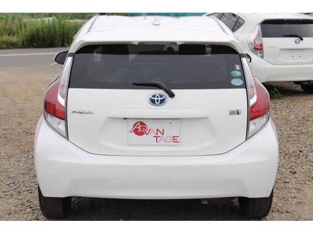 S 車検整備付き 本州仕入 純正ナビ Bカメラ 地デジ Bluetooth Pスタート 夏冬タイヤ付き Tチェーン車(14枚目)