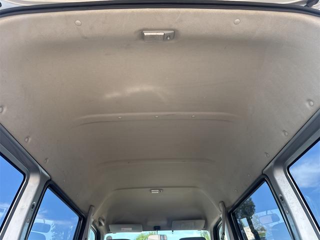 アクティバン ＳＤＸ　４ＷＤ　軽バン　ＡＴ　ナビ　両側スライドドア　キーレスエントリー　アルミホイール　エアコン　パワーステアリング（25枚目）