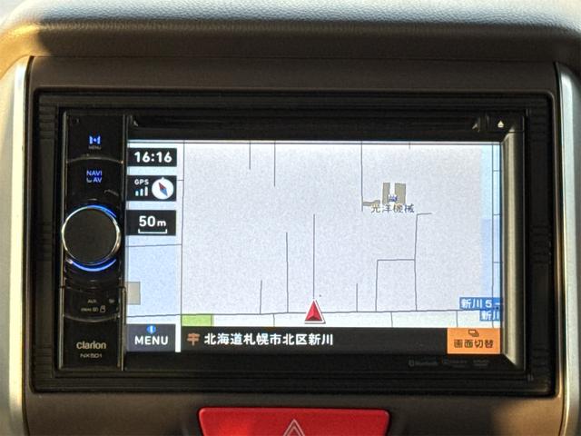 Ｎ－ＢＯＸ Ｇ・Ｌパッケージ　４ＷＤ　両側スライド・片側電動　ナビ　スマートキー　アイドリングストップ　電動格納ミラー　ベンチシート　ＣＶＴ　盗難防止システム　ＡＢＳ　ＥＳＣ　ＣＤ　ＤＶＤ再生　ＵＳＢ　ミュージックプレイヤー接続可（4枚目）