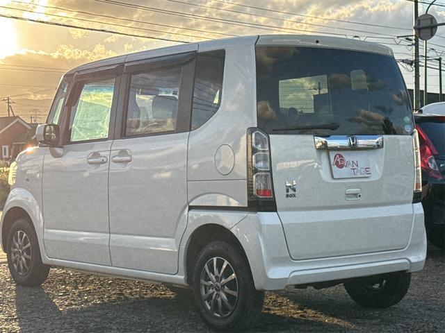 Ｎ－ＢＯＸ Ｇ・Ｌパッケージ　４ＷＤ　両側スライド・片側電動　ナビ　スマートキー　アイドリングストップ　電動格納ミラー　ベンチシート　ＣＶＴ　盗難防止システム　ＡＢＳ　ＥＳＣ　ＣＤ　ＤＶＤ再生　ＵＳＢ　ミュージックプレイヤー接続可（15枚目）