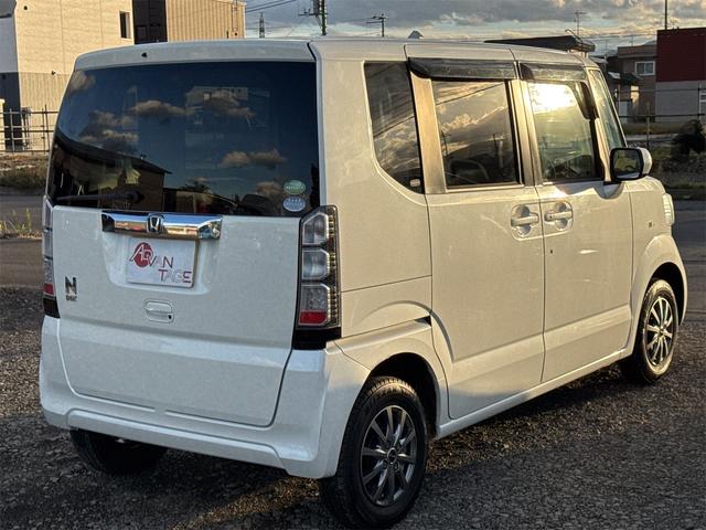 Ｎ－ＢＯＸ Ｇ・Ｌパッケージ　４ＷＤ　両側スライド・片側電動　ナビ　スマートキー　アイドリングストップ　電動格納ミラー　ベンチシート　ＣＶＴ　盗難防止システム　ＡＢＳ　ＥＳＣ　ＣＤ　ＤＶＤ再生　ＵＳＢ　ミュージックプレイヤー接続可（17枚目）