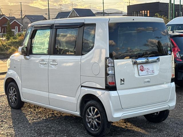 Ｎ－ＢＯＸ Ｇ・Ｌパッケージ　４ＷＤ　両側スライド・片側電動　ナビ　スマートキー　アイドリングストップ　電動格納ミラー　ベンチシート　ＣＶＴ　盗難防止システム　ＡＢＳ　ＥＳＣ　ＣＤ　ＤＶＤ再生　ＵＳＢ　ミュージックプレイヤー接続可（50枚目）