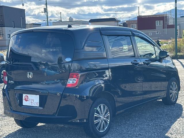 HONDA FREED SPIKE G JUST SELECTION