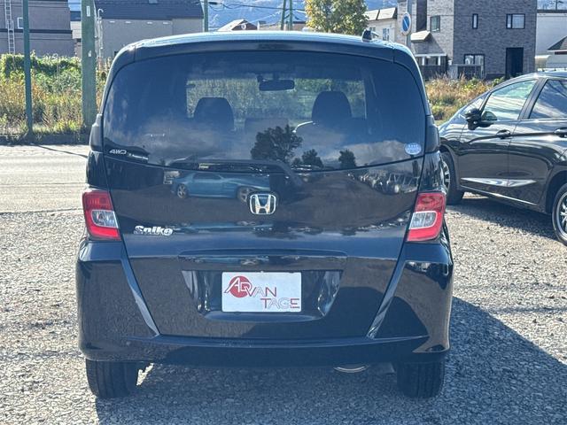 HONDA FREED SPIKE G JUST SELECTION