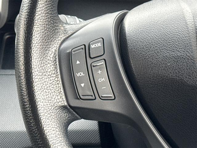 フリード G エアロ 4WD ドライブレコーダー ETC バックカメラ ナビ TV 両側スライド・片側電動 HID スマートキー 電動格納ミラー 3列シート ウォークスルー AT アルミホイール CD USB(10枚目)