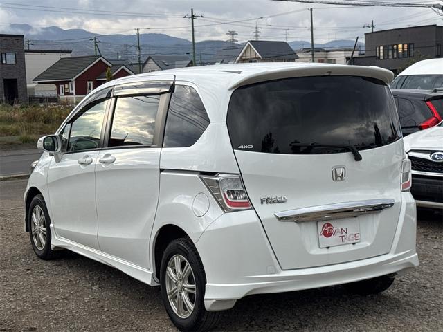 フリード G エアロ 4WD ドライブレコーダー ETC バックカメラ ナビ TV 両側スライド・片側電動 HID スマートキー 電動格納ミラー 3列シート ウォークスルー AT アルミホイール CD USB(17枚目)