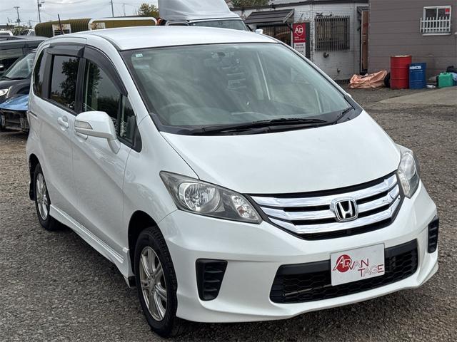 フリード G エアロ 4WD ドライブレコーダー ETC バックカメラ ナビ TV 両側スライド・片側電動 HID スマートキー 電動格納ミラー 3列シート ウォークスルー AT アルミホイール CD USB(29枚目)