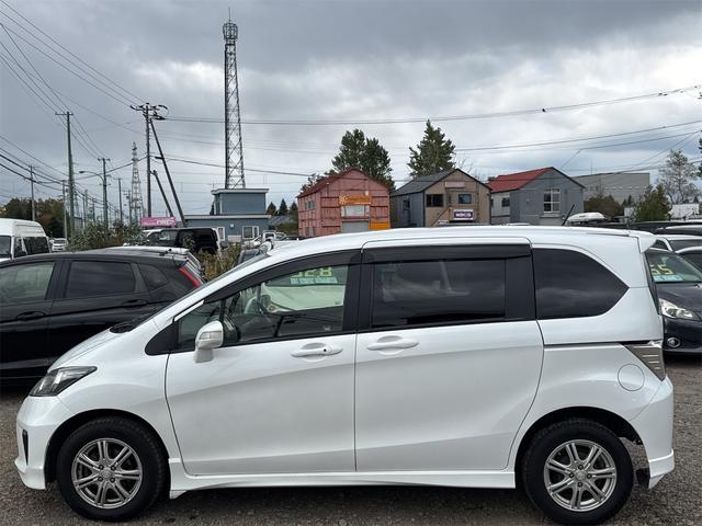 フリード G エアロ 4WD ドライブレコーダー ETC バックカメラ ナビ TV 両側スライド・片側電動 HID スマートキー 電動格納ミラー 3列シート ウォークスルー AT アルミホイール CD USB(33枚目)
