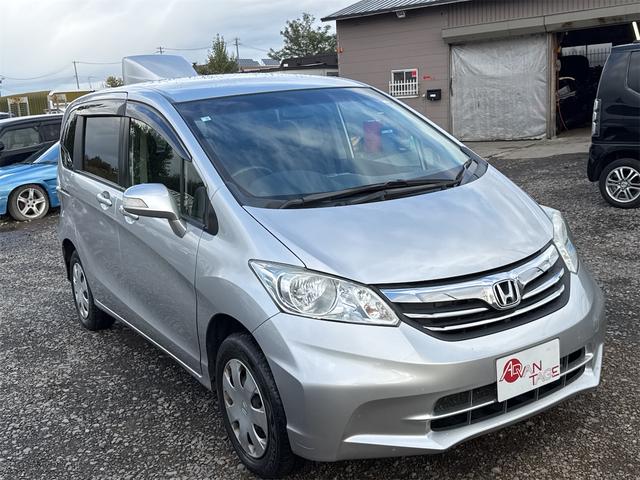 フリード Ｇ　ジャストセレクション　４ＷＤ　ＥＴＣ　バックカメラ　ナビ　ＴＶ　オートクルーズコントロール　両側電動スライドドア　スマートキー　電動格納ミラー　３列シート　ウォークスルー　ＡＴ　ＣＤ　ＤＶＤ再生　ＵＳＢ　盗難防止システム（23枚目）