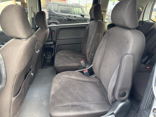 フリード Ｇ　ジャストセレクション　４ＷＤ　ＥＴＣ　バックカメラ　ナビ　ＴＶ　オートクルーズコントロール　両側電動スライドドア　スマートキー　電動格納ミラー　３列シート　ウォークスルー　ＡＴ　ＣＤ　ＤＶＤ再生　ＵＳＢ　盗難防止システム（39枚目）